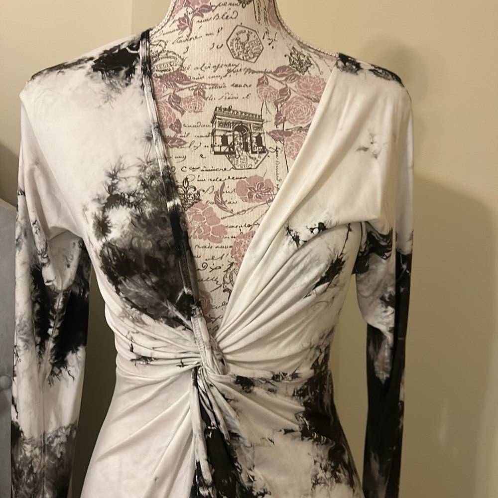 NWOT Beautiful Michelle Jonas dress - Picture 4 of 7
